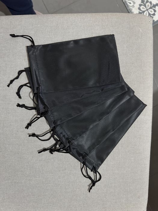 Bolsa e pano de óculos