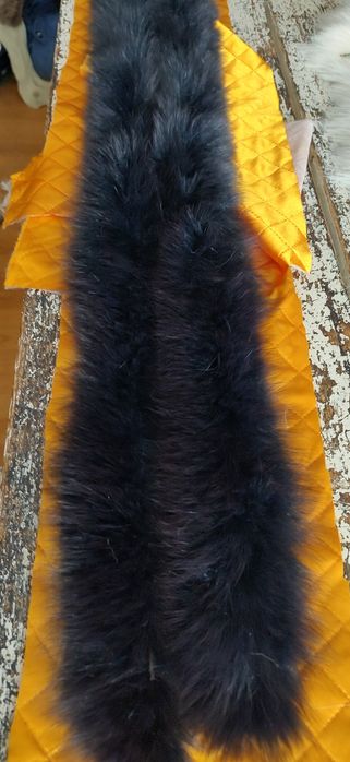 Okazja, granatowe obszycie z lisa 90 cm