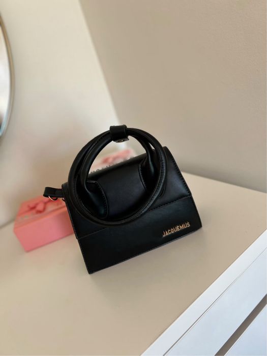 Bolsa Preta Jacquemus