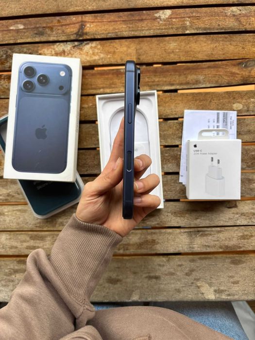 iPhone 17 Pro – 128GB | Deep Blue