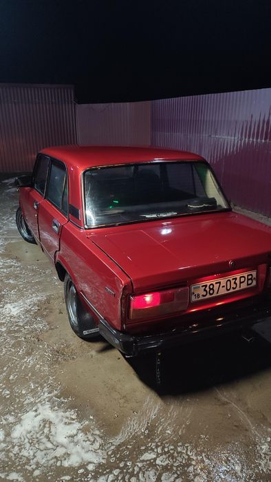 Ваз 2105 у гарному стані(торг біля капоту)