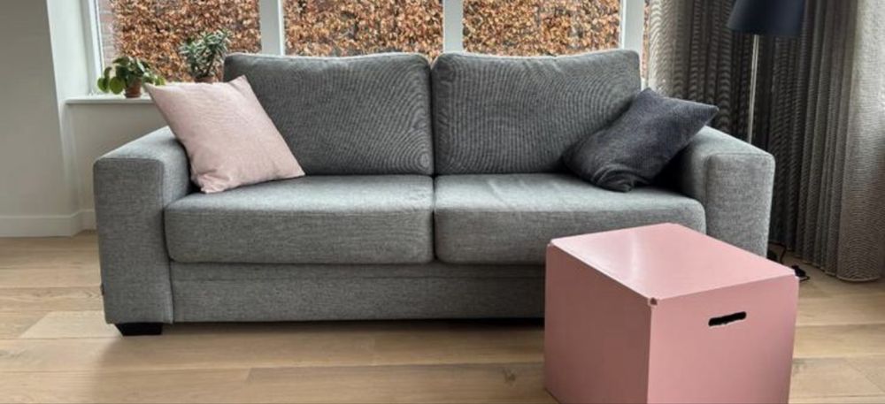 Nowoczesna sofa z tkaniny