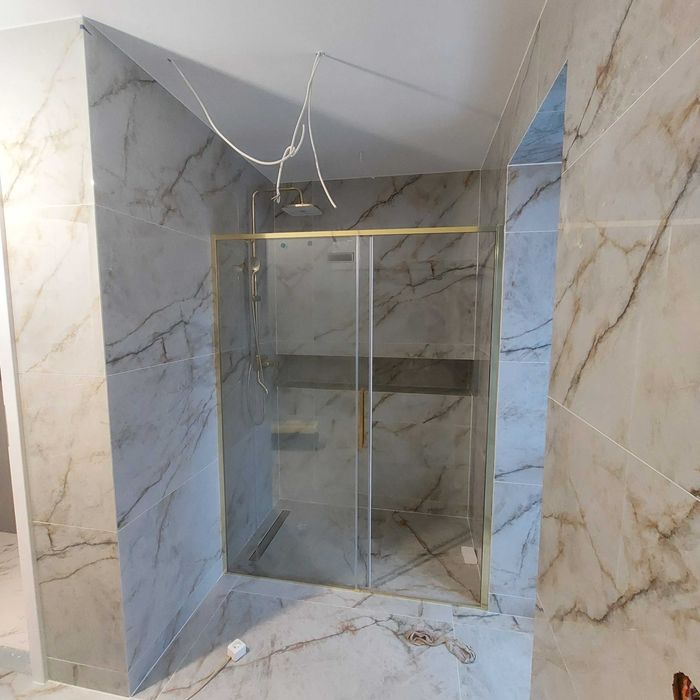 Wykończenie Wnętrz:Usługi Malowania  Agregatem