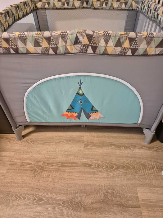 Манеж дитячий квадратний