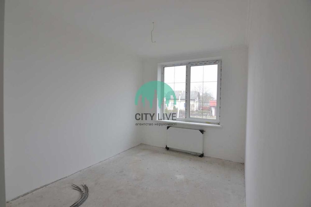 Продається будинок 296 м² у с. Микитинці (60)