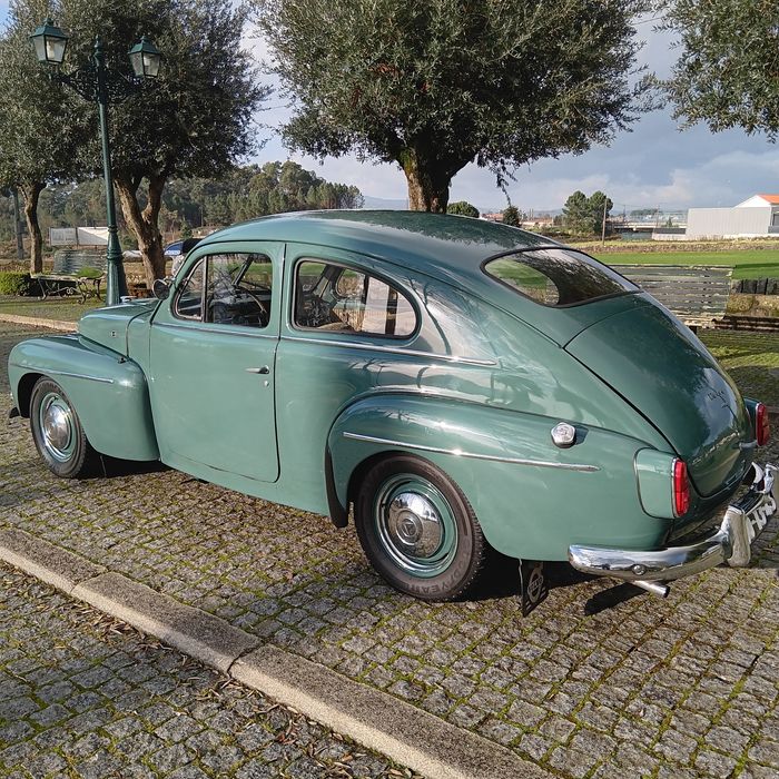 Volvo pv 444 antigo com 74 anos