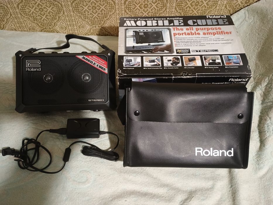 Комбоусилитель Roland Mobile Cube