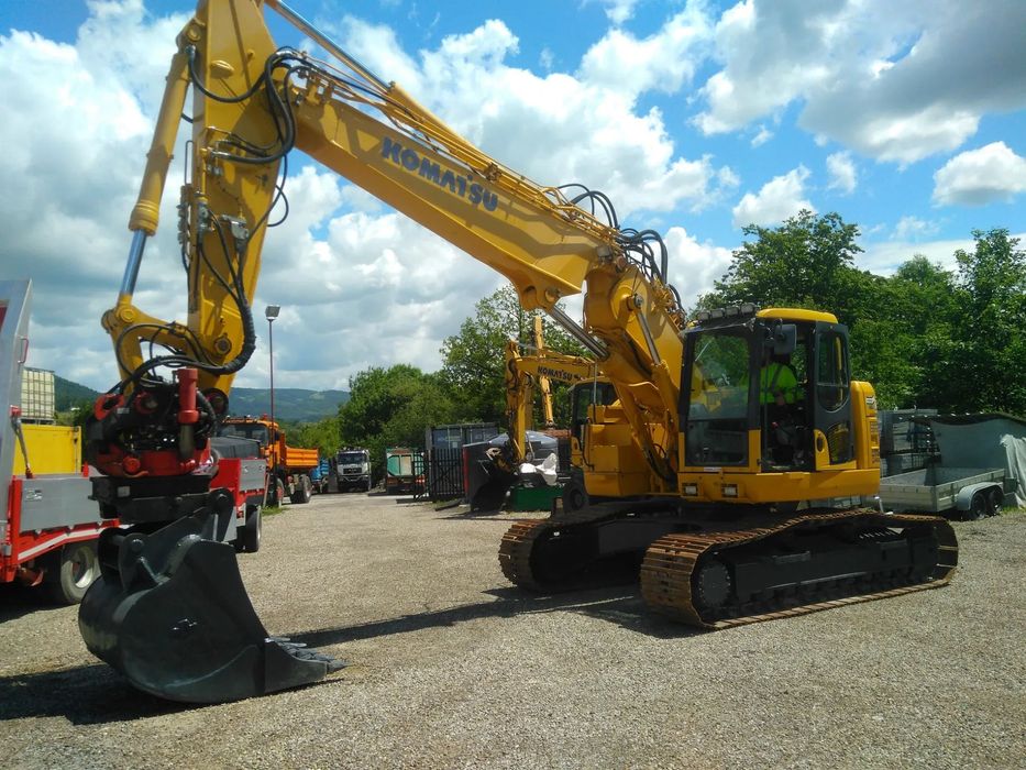 Komatsu PC228 USLC - 8