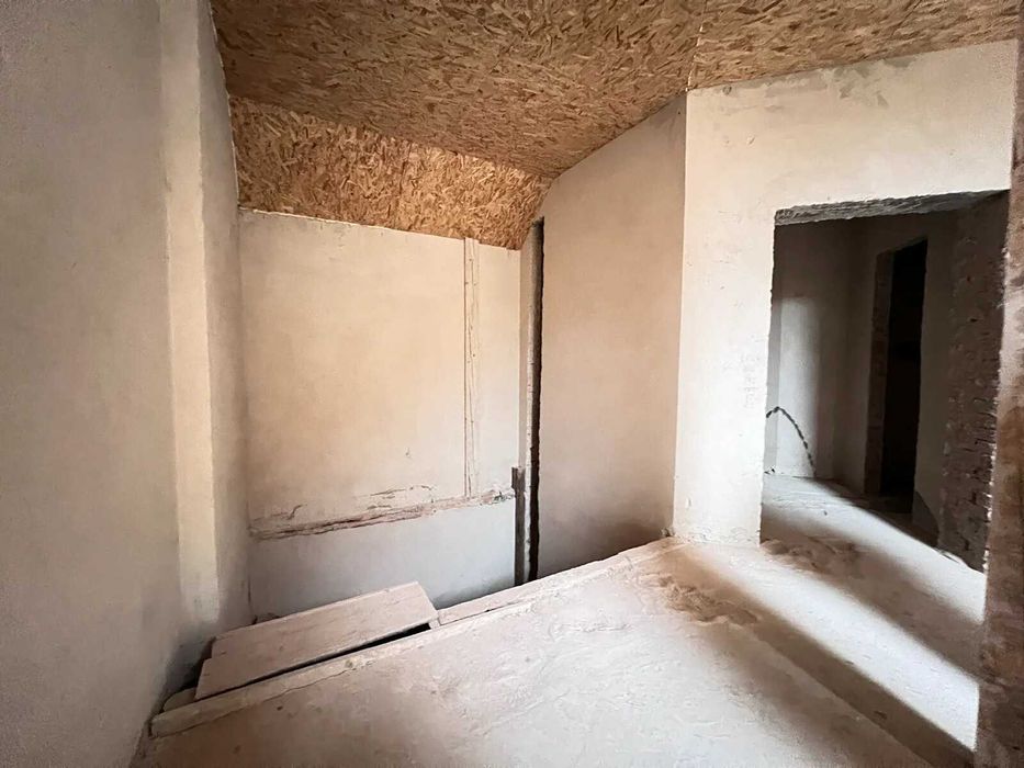 Продається 3к здана квартира в новобудові - 131м2.