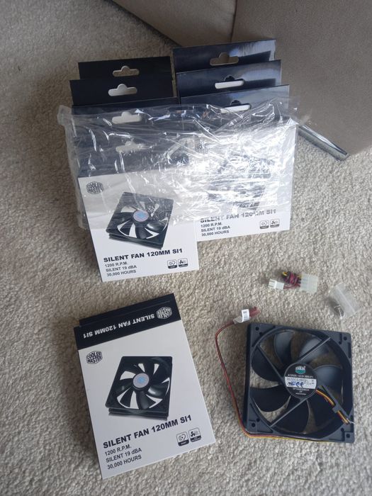 8 Ventiladores 120 mm Standard Case Fan 3 pin, Sleeve (Cooler Master)