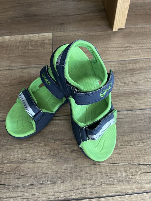 Sandaly chlopiece 32 Halti jak nowe