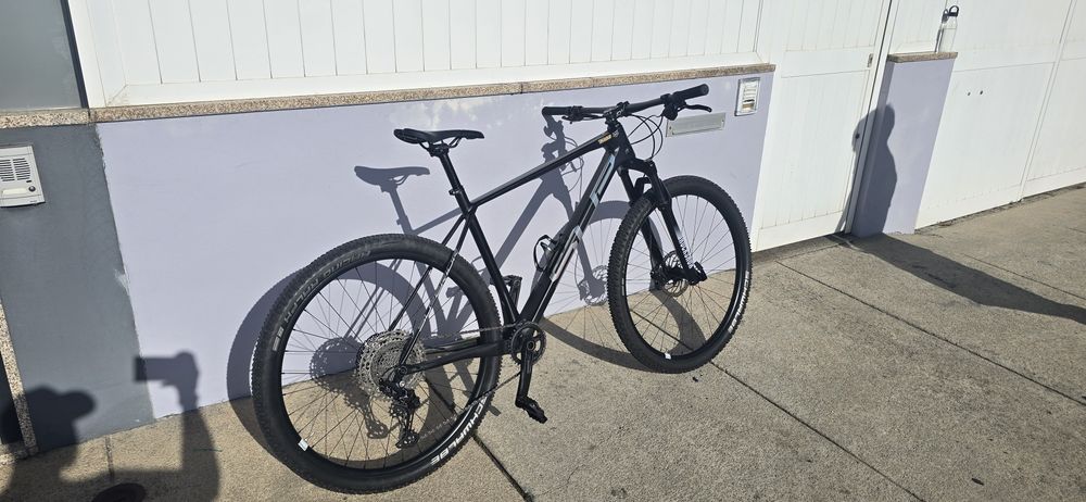 Vendo bicicleta Marca superior xp 929 ano 2026