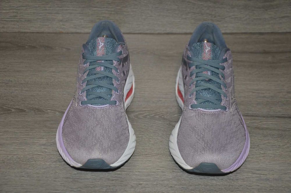 Продам кросівки Фірма Mizuno WAVE INSPIRE 19.