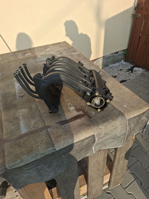 Głowica silnika 1.2 16v + kolektor ssący