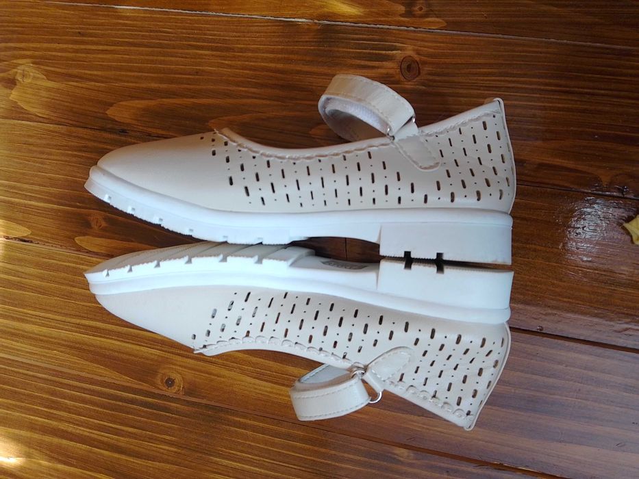 Туфлі для дівчинки