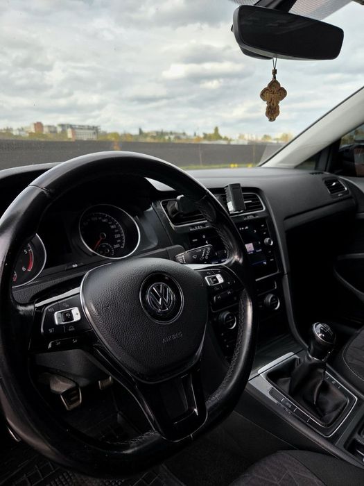 Продам Volkswagen Golf 7   Variant  2018 года, ресталинг