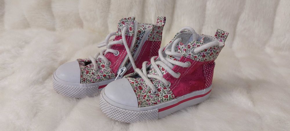 Trampki  dziewczece 21.5