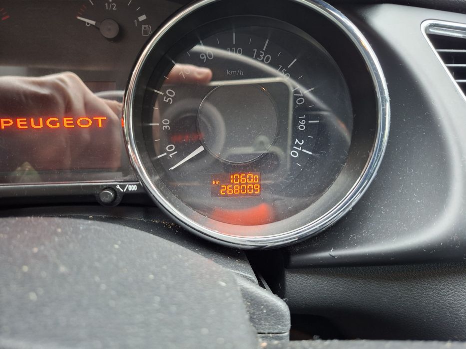 Sprzedam auto Peugeot 3008