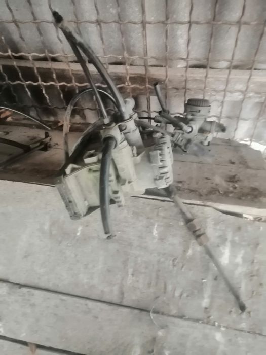 Запчастина рено магнум