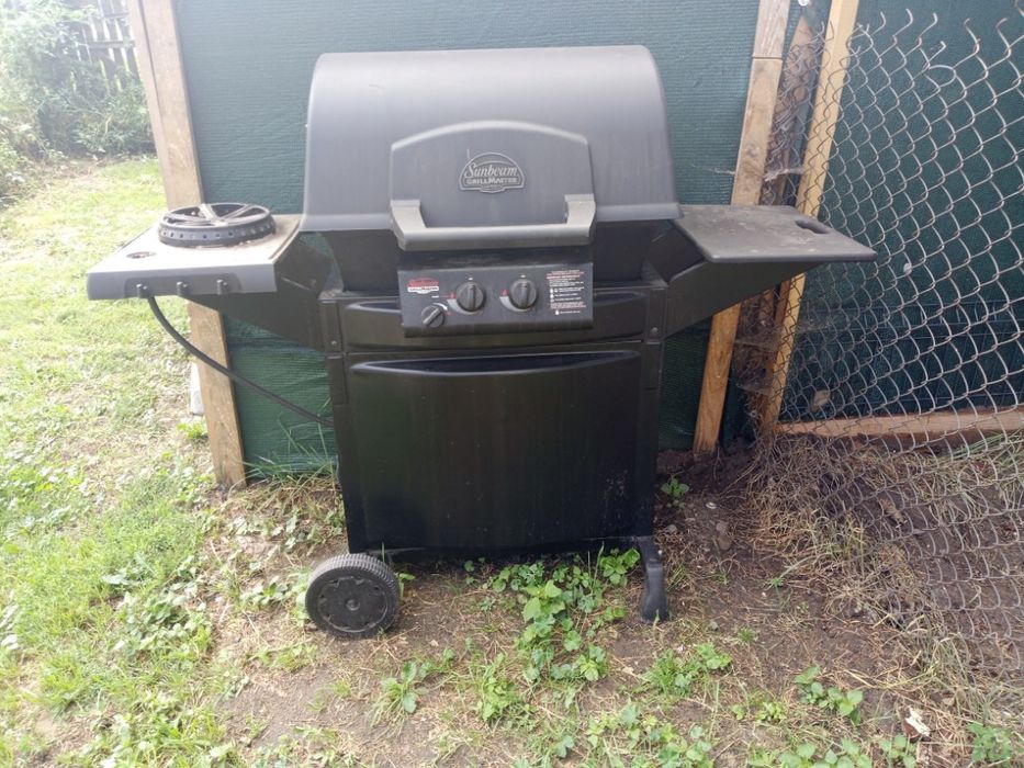 Sprzedam grilla gazowego