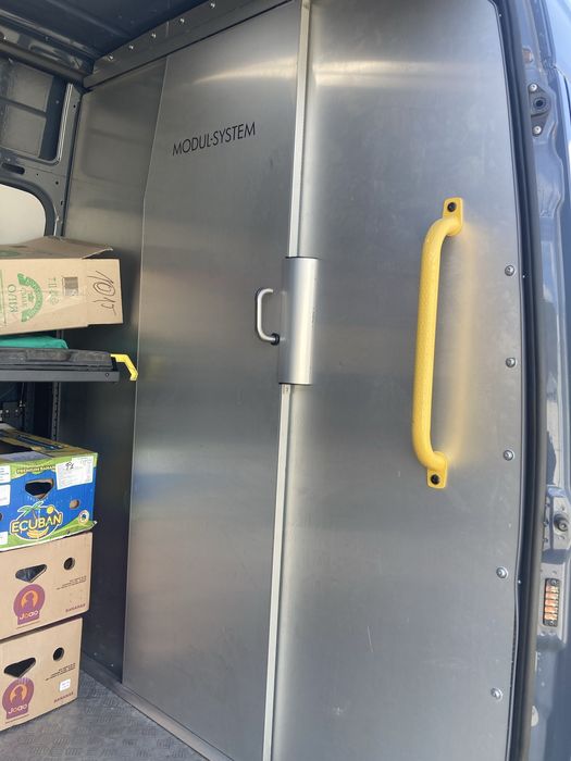 Sprinter бус , обшивка, полки, двері перегородка