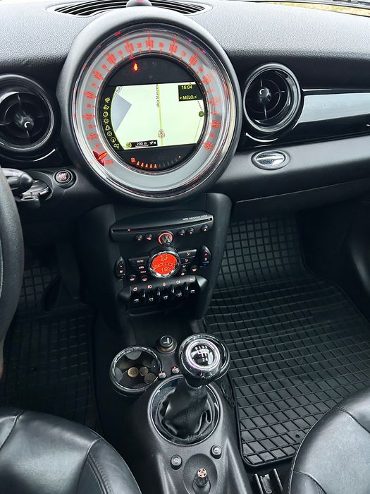 Mini Cooper D Clubman 2012