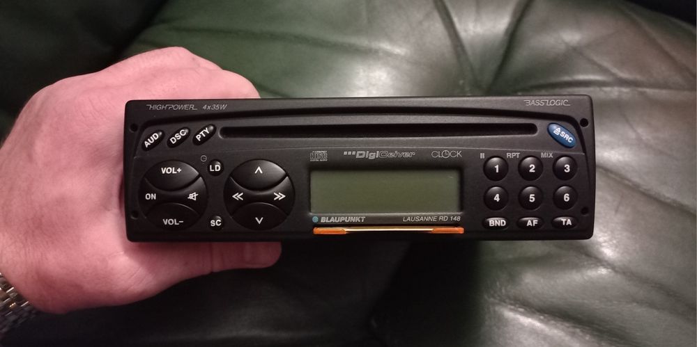 Rádio CD PORSCHE 968 Blaupunkt LAUSSANE RD 148 Made in Germany