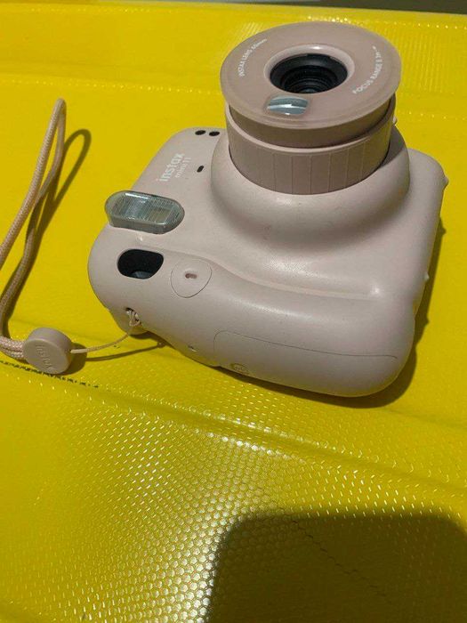 Instax 11 mini )