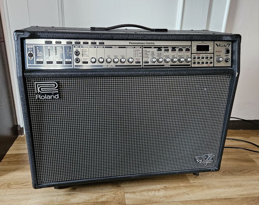 Wzmacniacz gitarowy Roland Vga-7
