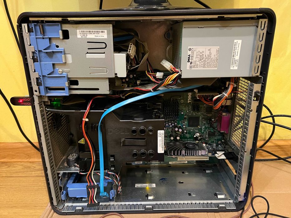 Комп'ютер Dell OptiPlex GX620 MT Intel Pentium D 820 / GeForce GT 210 / 305W