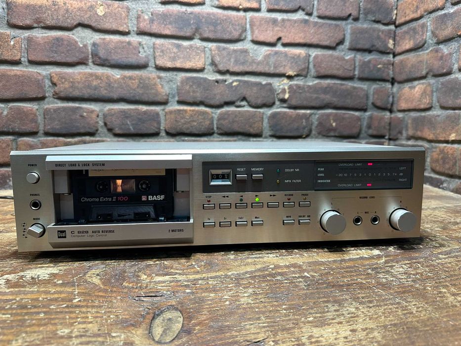 Magnetofon Dual C 828.