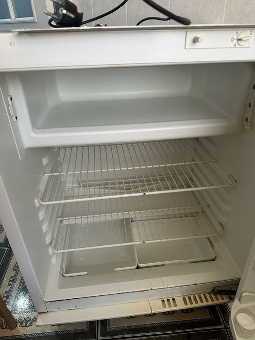 Продам вживаний холодильник