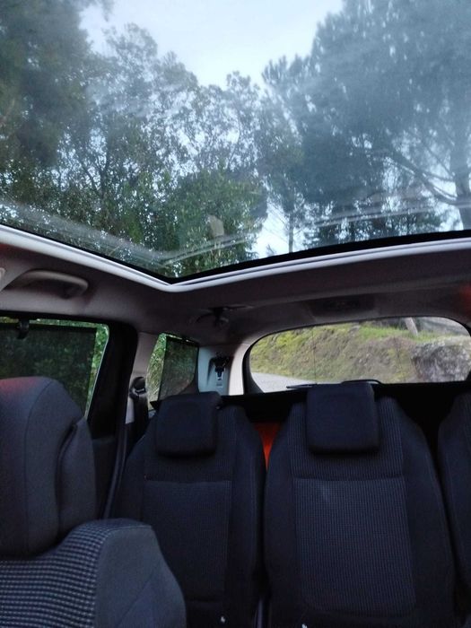 Peugeot 5008 - 5 ou 7 lugares 20212