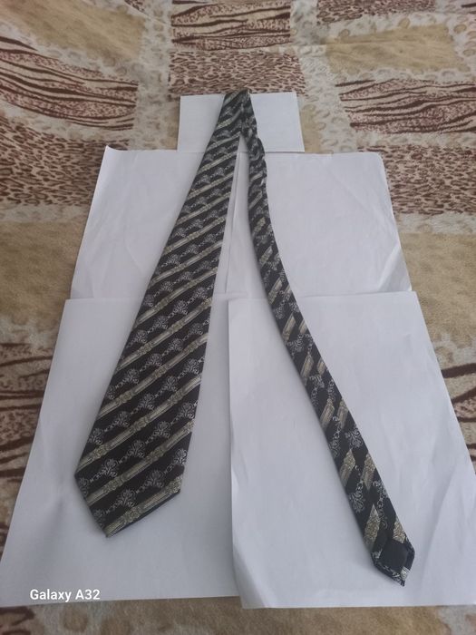 Продам новый мужской галстук.Цена 115 гривень.