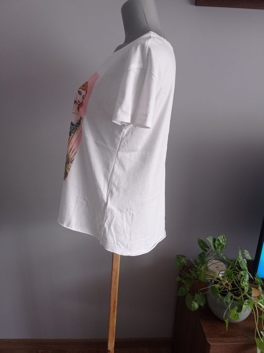 T-shirt asymetryczny Orsay