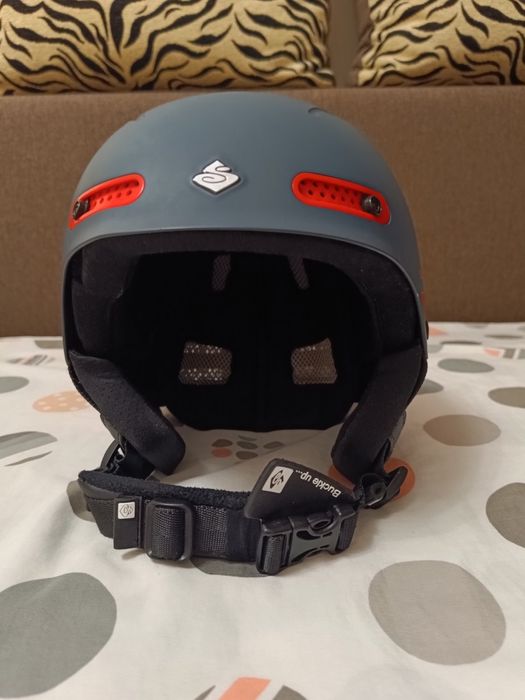 Шолом гірськолижний фірми sweet protection