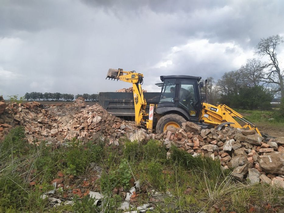 Послуги екскаватора jcb 3cx