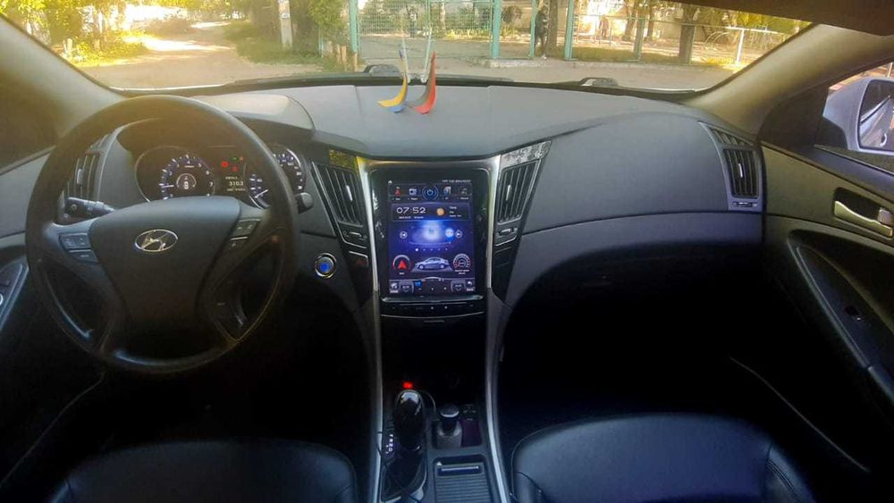 Hyundai Sonata 2015 VIN KMHEC41LBGA683817 фото оголошення 5 з 10