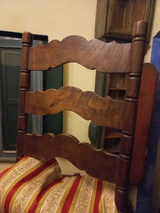 8 cadeiras de jantar