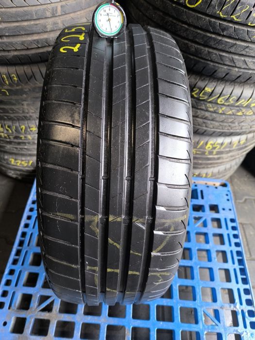 Opona Bridgestone Turanza T 005 225/40/19 pojedynka