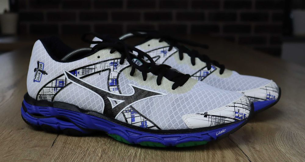 Mizuno Wave Inspire 10 męskie biegowe 43 ( 28,5 cm)