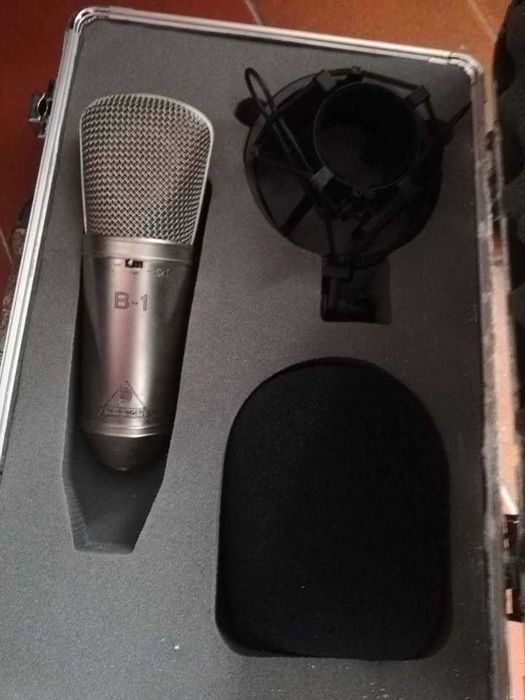 Behringer C-1 Large Diaphragm Cardioid Condenser Microphone