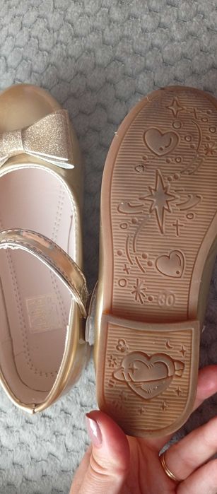 Buty dla dziewczynki, baletki złote