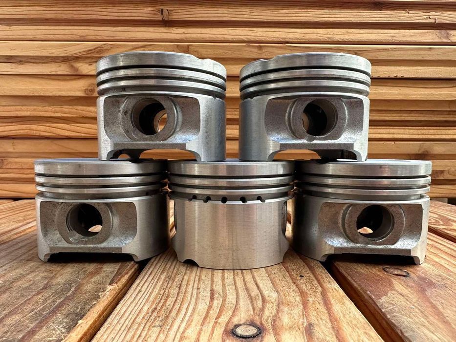 Поршень Audi 100 2.2 Turbo