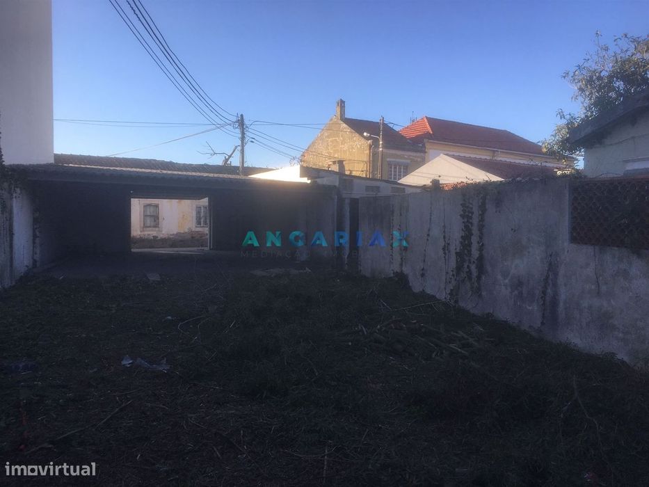 ANG354 - Terreno com projeto aprovado e Moradia T3 para Venda em Marin