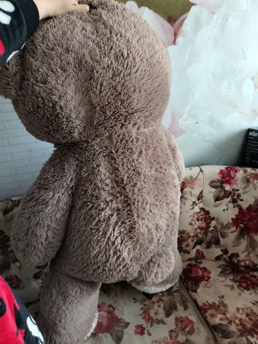 Великий м'який ведмідь