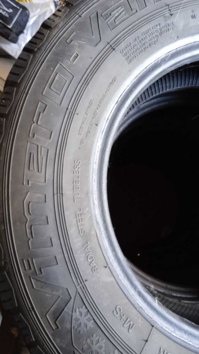 Шина грузовая б/у 16