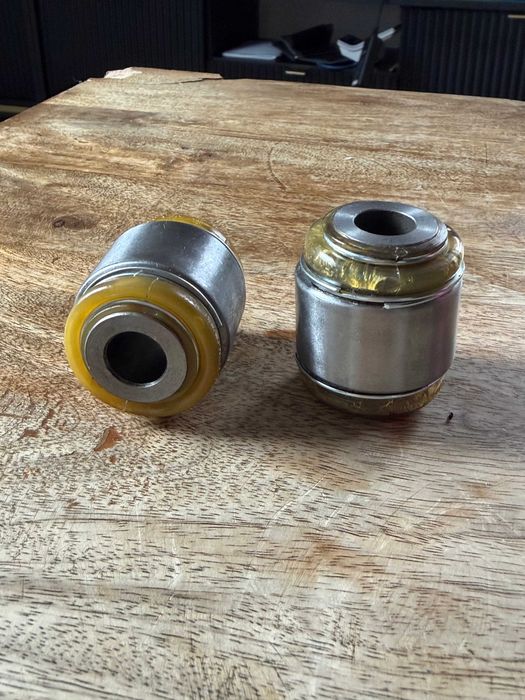 Tuleje wahacza Mercedes W124/ W201/ W220/ W210 KOMPLET