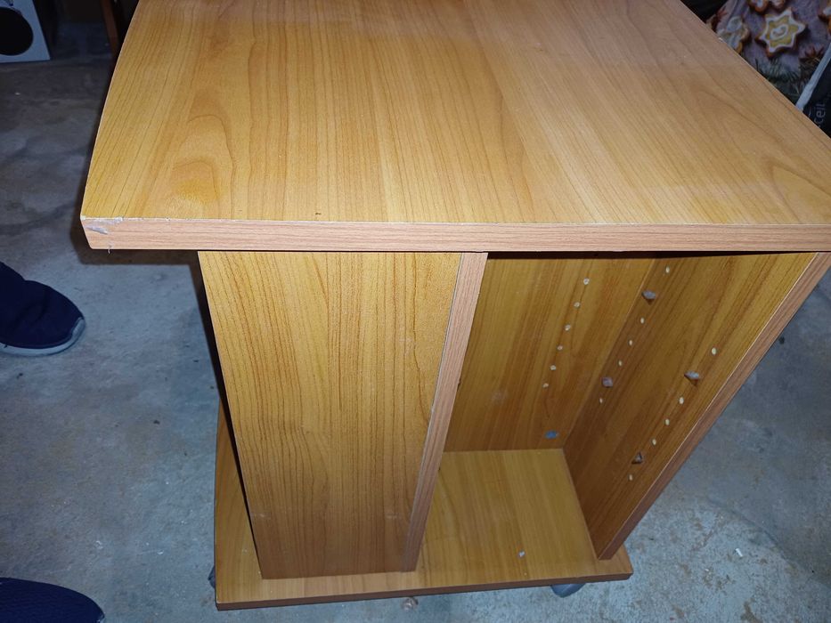 Mesa de TV com Suporte para CDs – Prática e Funcional