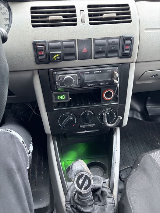 Volkswagen pointer 2006 года